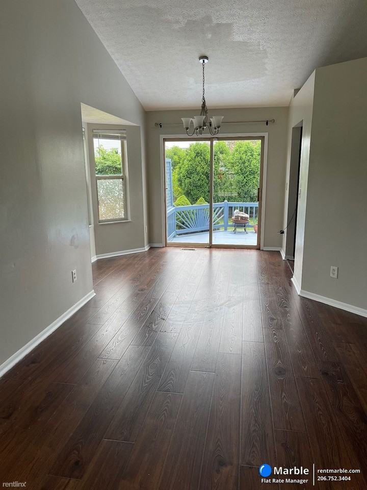 1312 Faunsdale Dr - Photo 2 of 18