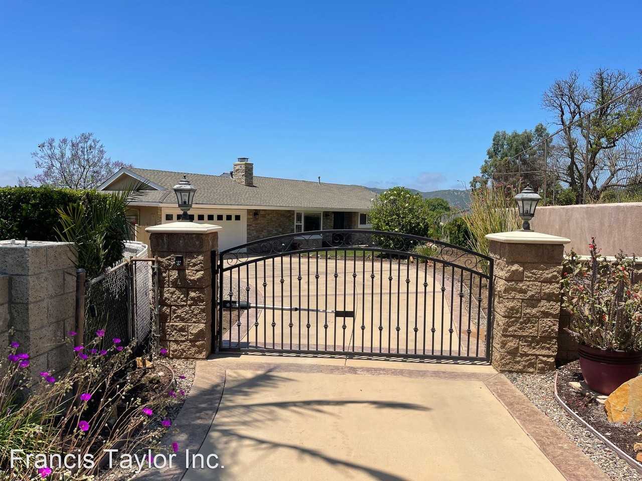 1357 Felicita Ln - Photo 3 of 21