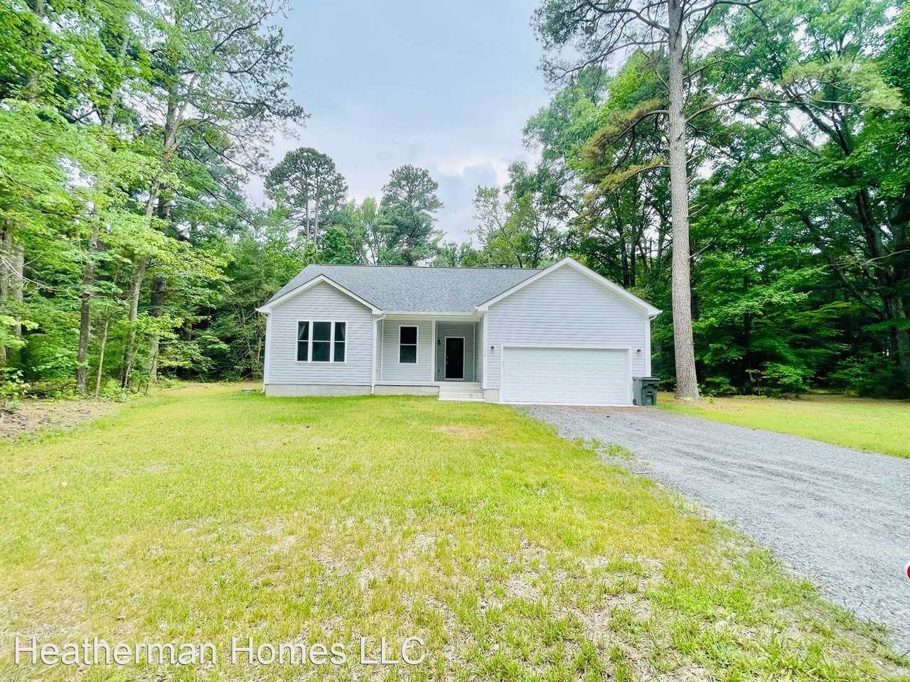 136 Lighthouse Ln - Photo 2 of 23