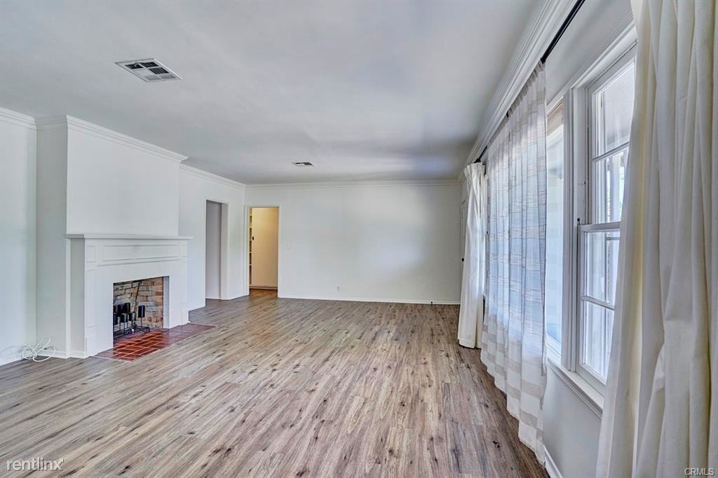 1788 Sharon Pl - Photo 2 of 11