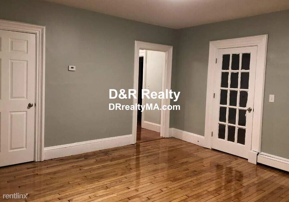 8 Patten St #1 - Photo 3 of 10