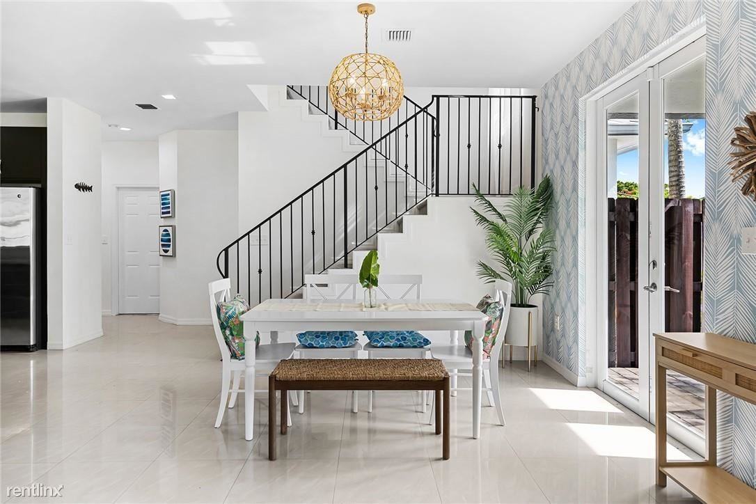 404 Sw 15th St - Photo 2 of 27