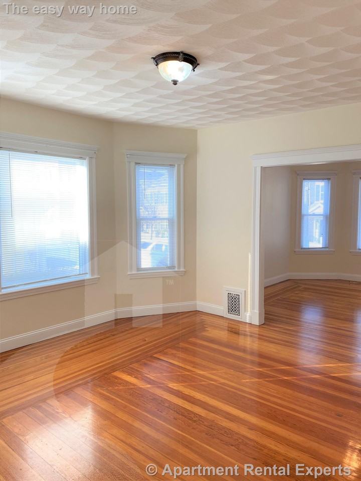 190 Harvard St #1 - Photo 2 of 9