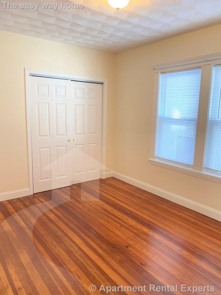 190 Harvard St #1 - Photo 5 of 9