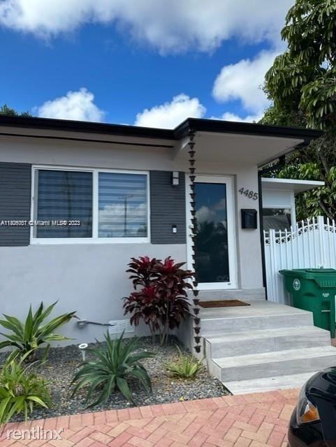 4485 Sw 7th St #4485 - Photo 2 of 11