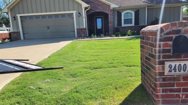 24001 Red Azalea - Photo 3 of 47