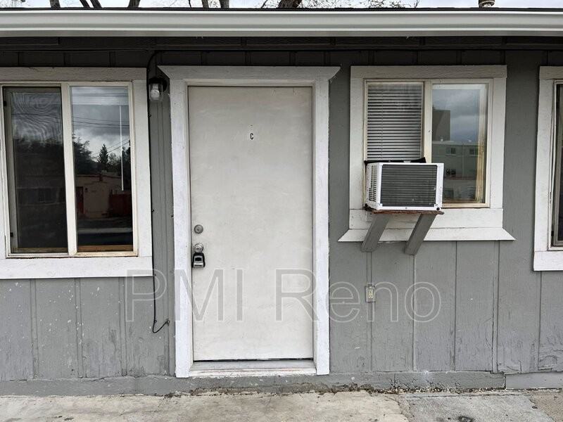 1247 W 1st St #C - Photo 2 of 5