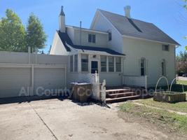 featured image of 703 E University Ave