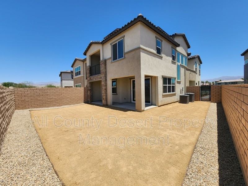 43151 Passagio Lago Way - Photo 3 of 50
