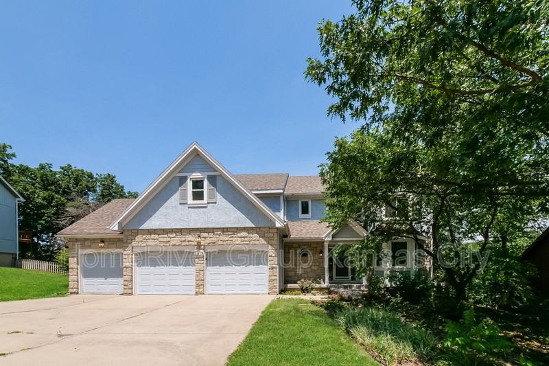 5912 Albervan St - Photo 2 of 24