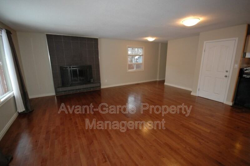 79 Grandora Cres - Photo 2 of 21