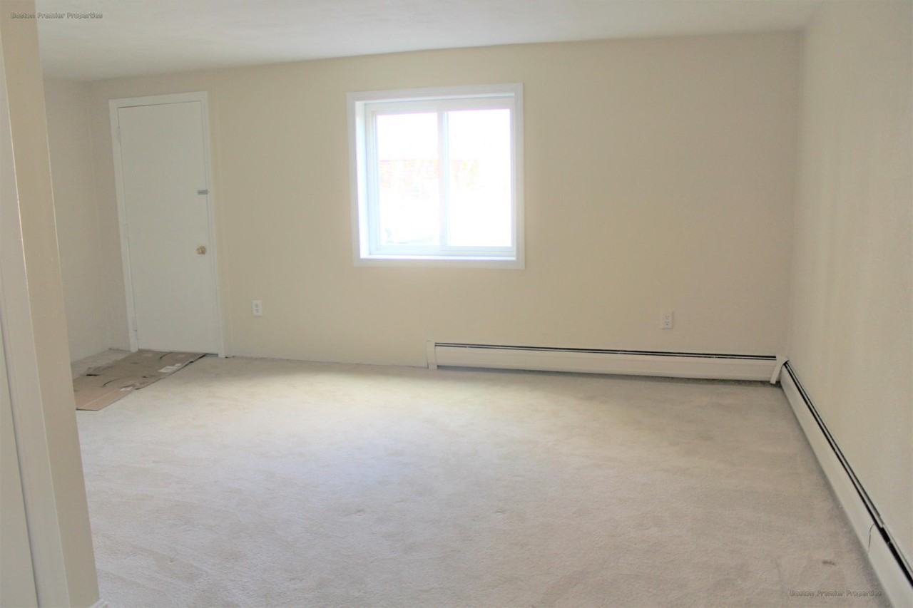 Quincy Ave #10 - Photo 3 of 7