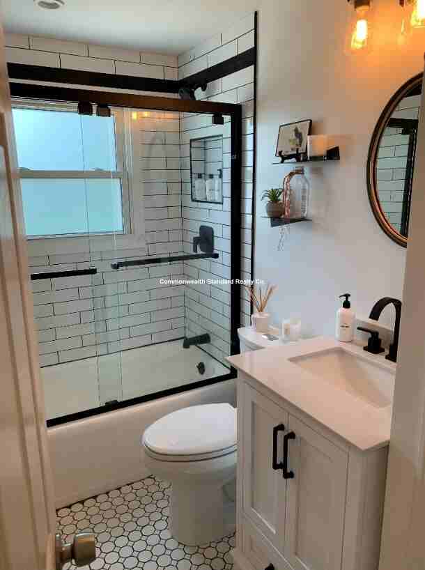 53 Gale St - Photo 2 of 37