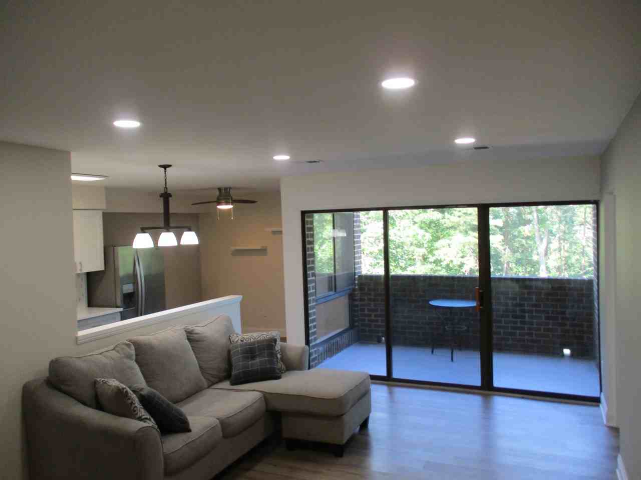 11252 Chestnut Grove Sq #348 - Photo 7 of 25