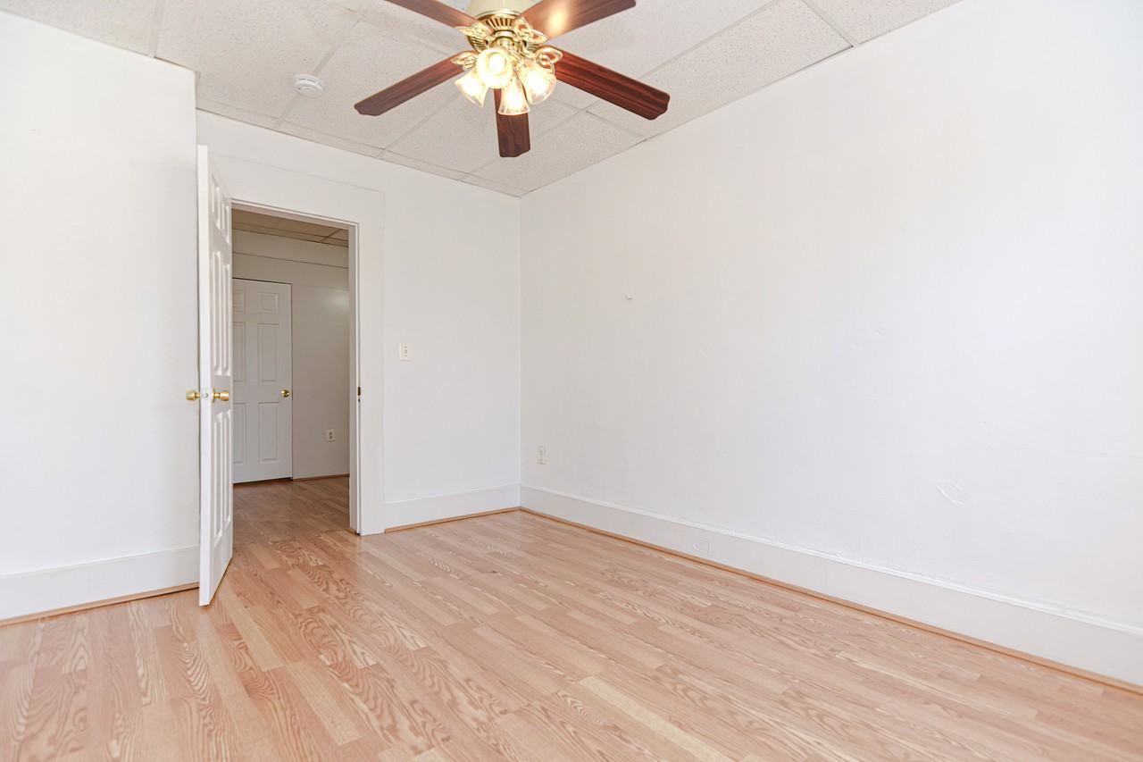 9 Creedway St - Photo 2 of 35