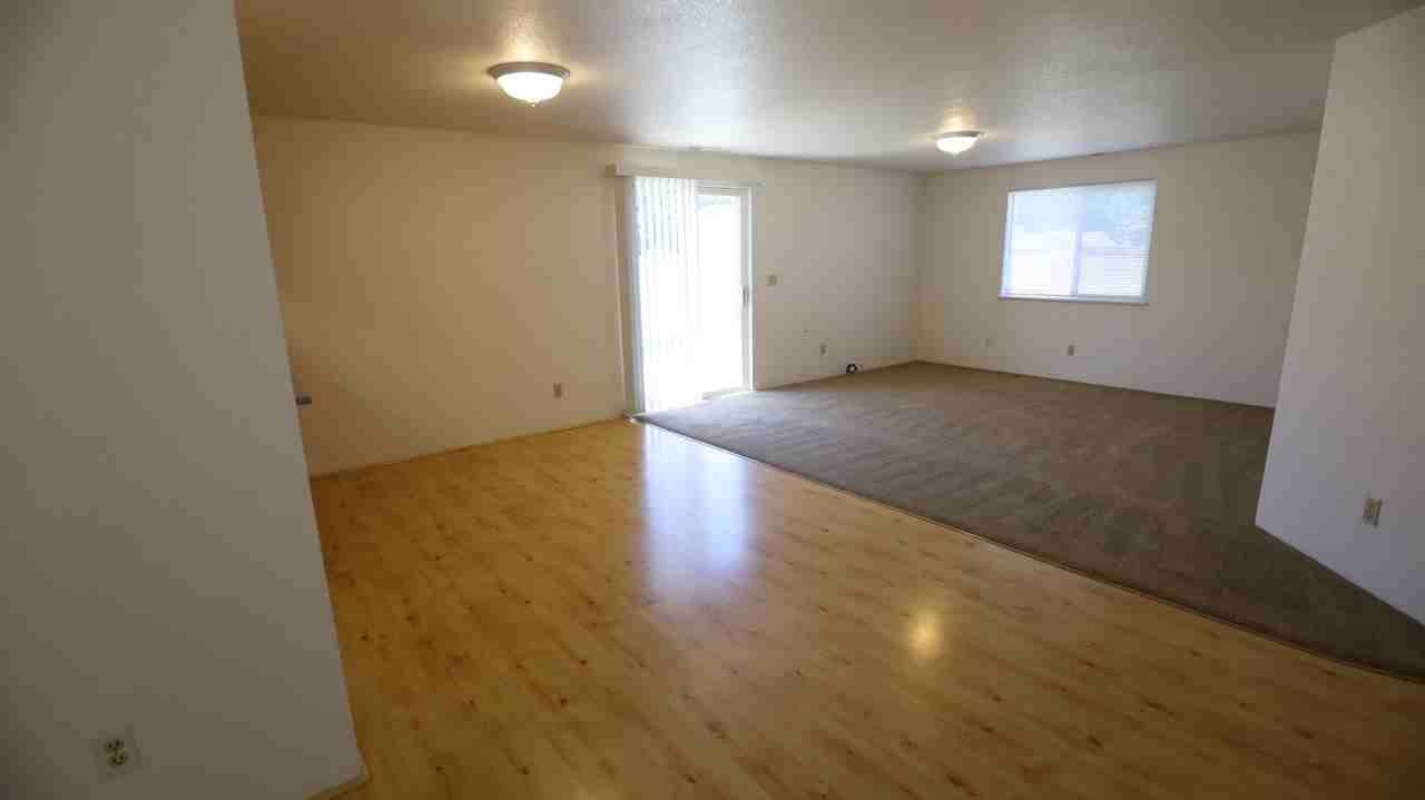 724 Sw Larch Rd - Photo 2 of 9