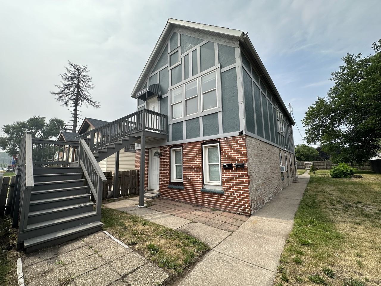 117 Gostlin St - Photo 2 of 21