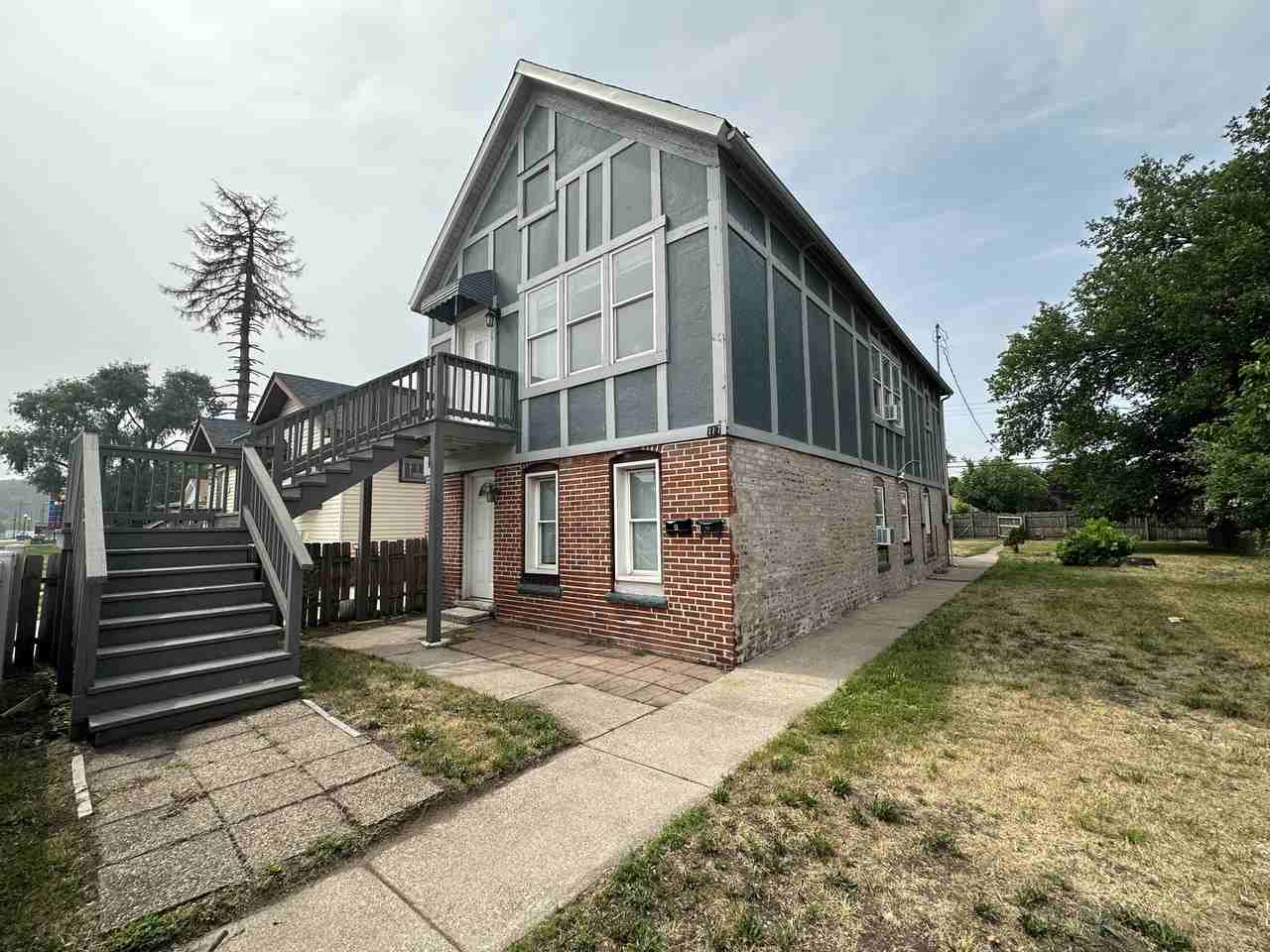 117 Gostlin St - Photo 3 of 21