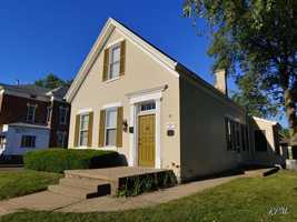 featured image of 301 S 4th St