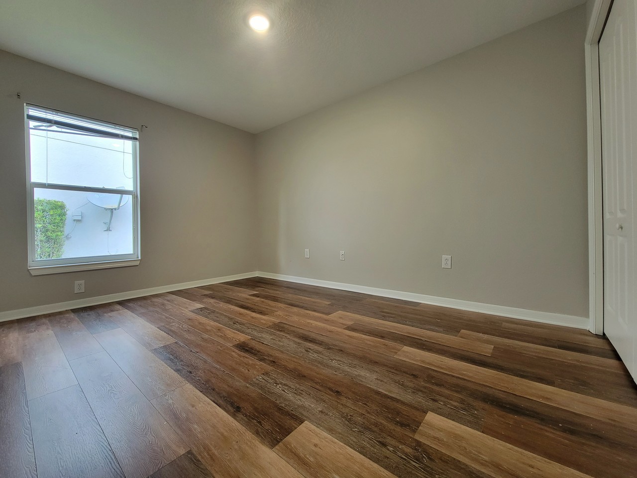 16221 Nottingham Park Way - Photo 4 of 50