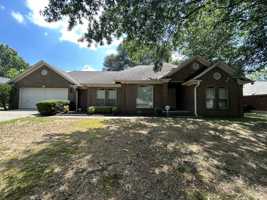 featured image of 804 Drake Dr