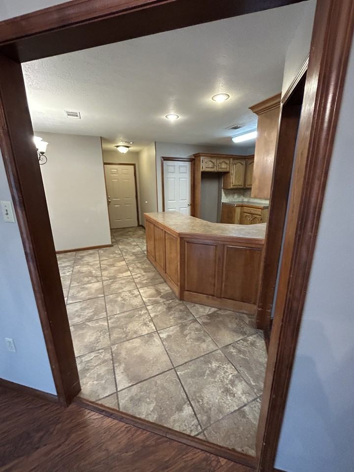 804 Drake Dr - Photo 3 of 12