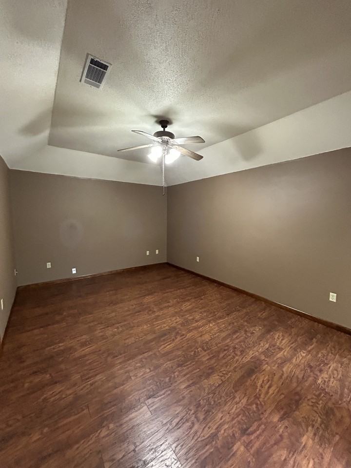 804 Drake Dr - Photo 7 of 12