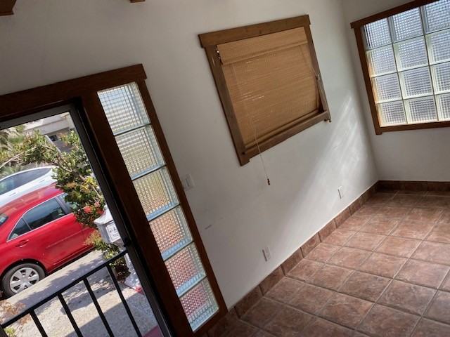 27 Hurricane St - Photo 5 of 36
