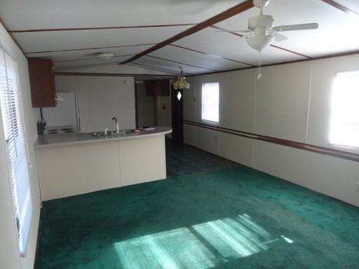 102 Holly Hill Dr - Photo 2 of 11