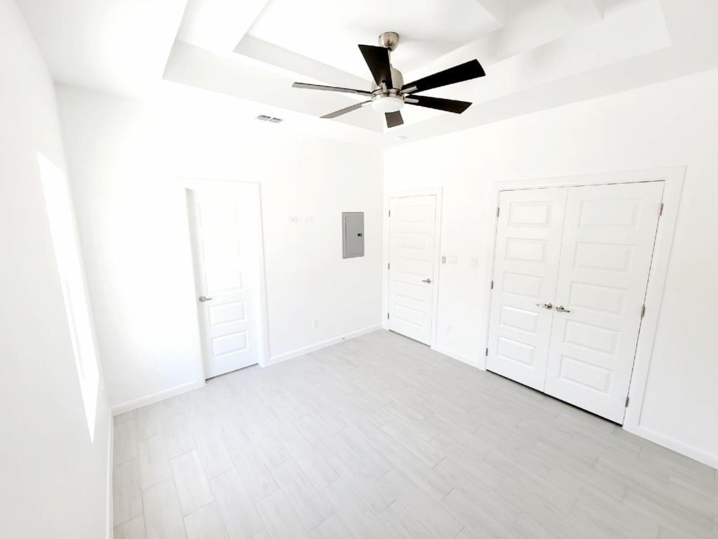 2202 S Sports Dr Apt 3 - Photo 5 of 9