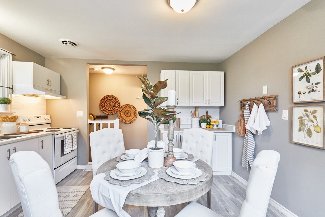 323 Wasaga Court - Photo 2 of 10