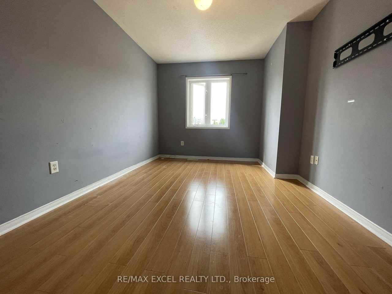 353 Bur Oak Avenue ## - Photo 2 of 6