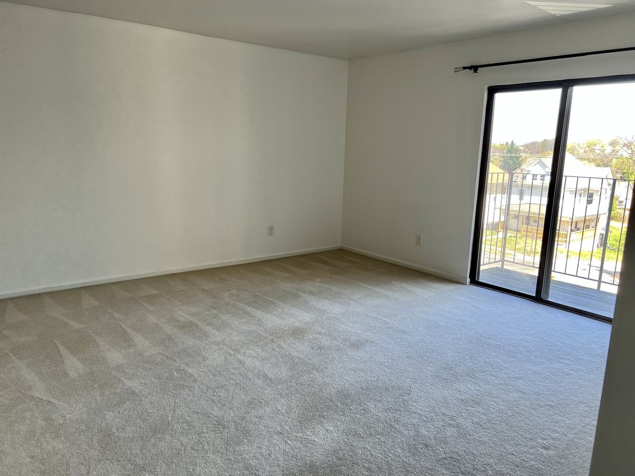 501 Walnut Ave Se #19 - Photo 3 of 16