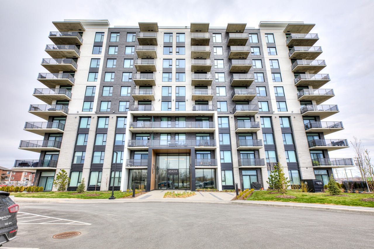 4543 Boulevard Robert Bourassa PH Laval QC H7E 0A5 2 Bedroom