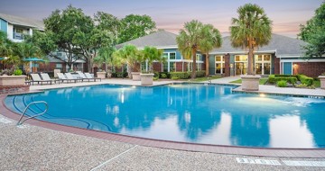 featured image of 8181 Fannin St