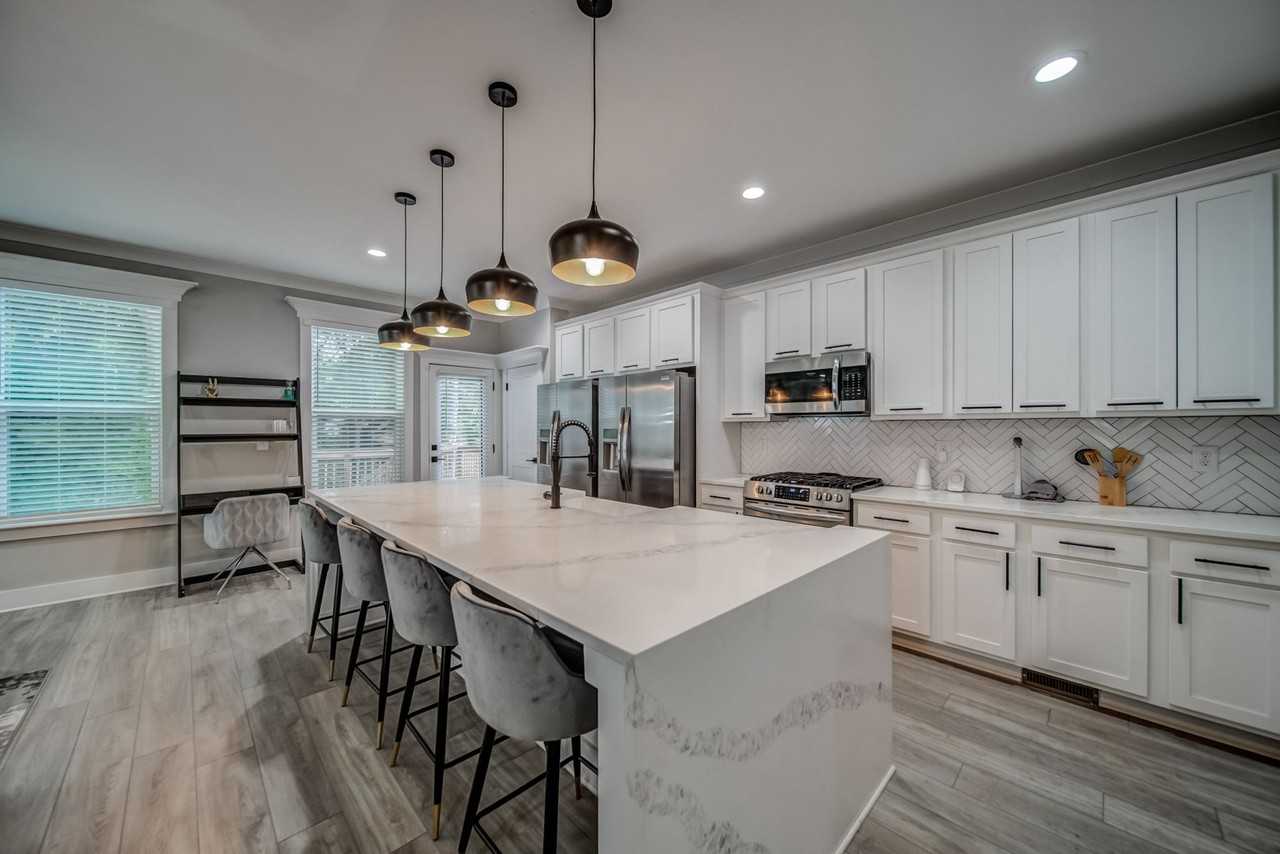 Sciple Terrace Northwest - Photo 3 of 9