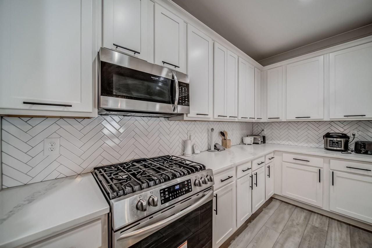 Sciple Terrace Northwest - Photo 2 of 9