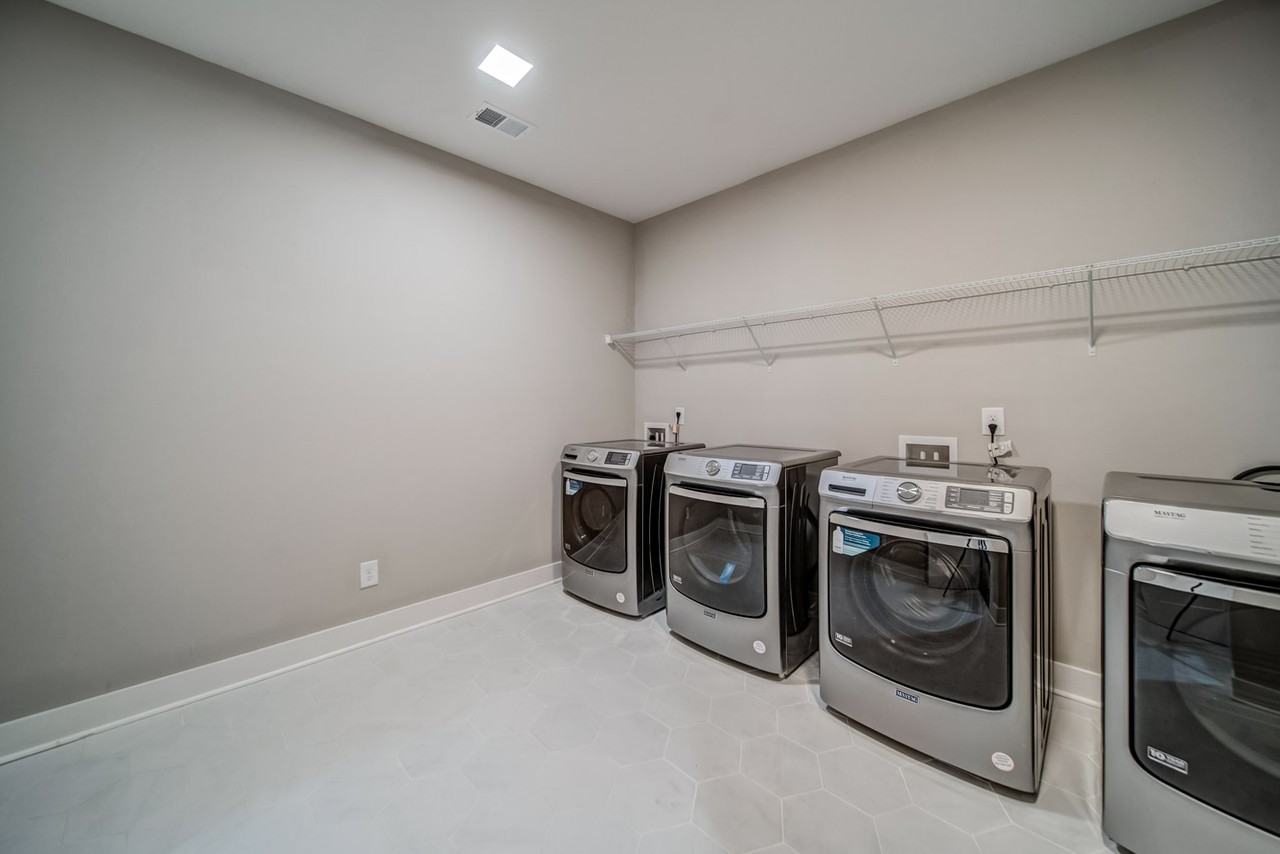 Sciple Terrace Northwest - Photo 7 of 9