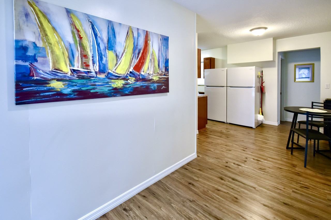 Dolphin Ave - Photo 5 of 7