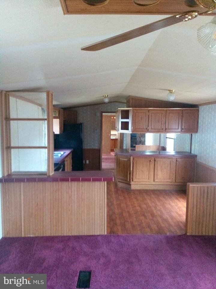 105 Manges St - Photo 2 of 13