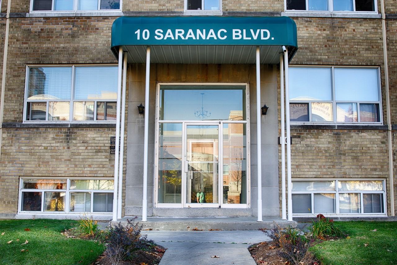 10 Saranac Boulevard Apartments 10 Saranac Blvd, Toronto, ON M6A 2G3