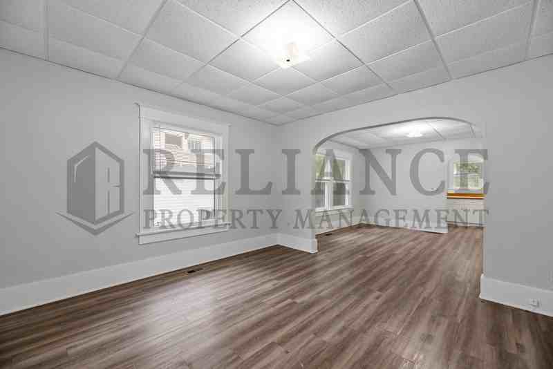 318 W Carr Ave - Photo 7 of 23