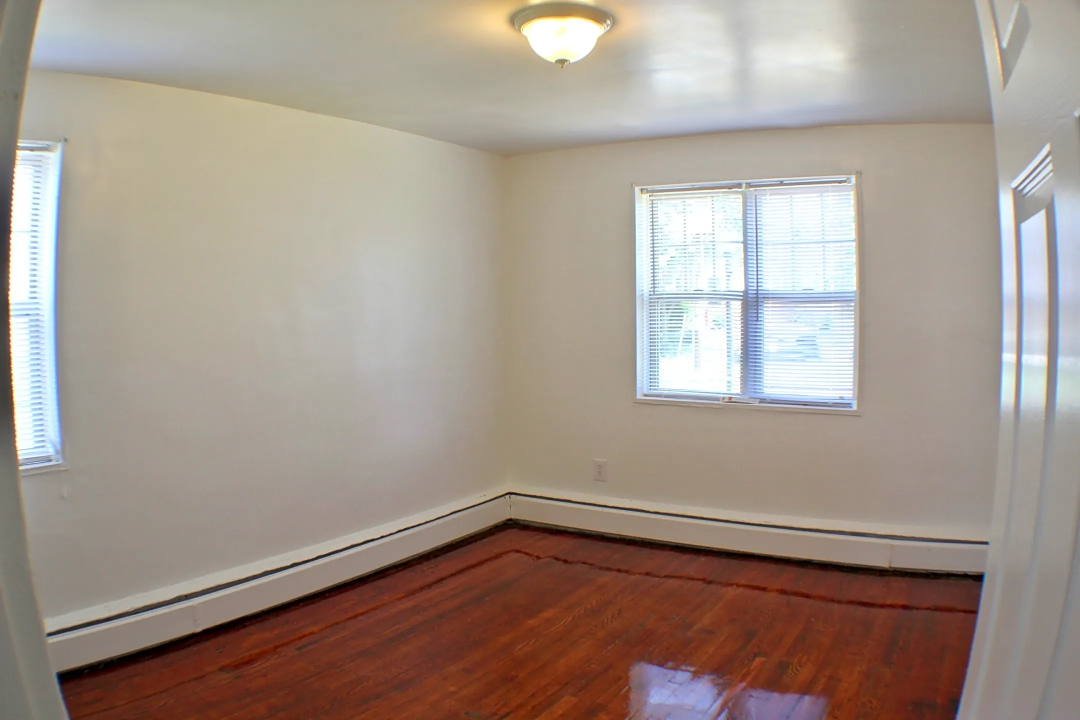 1541 Park Boulevard #B - Photo 2 of 13