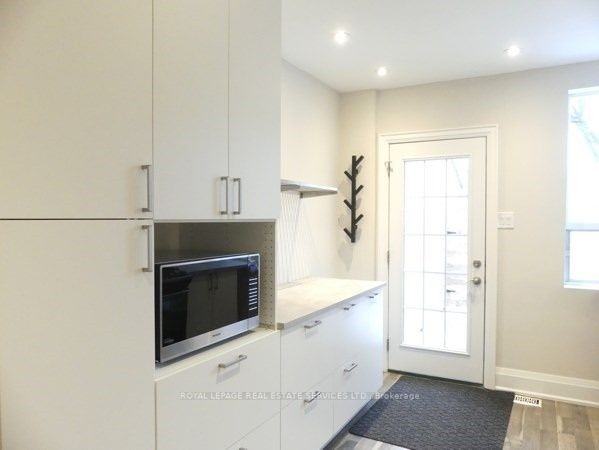 26 Sarnia Avenue - Photo 3 of 15
