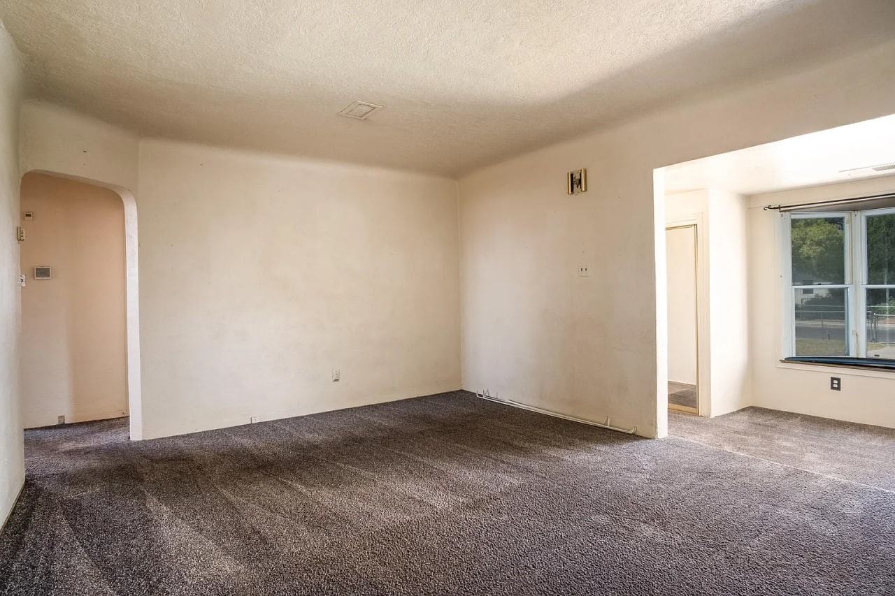 440 General Chennault St Ne #NA - Photo 2 of 9