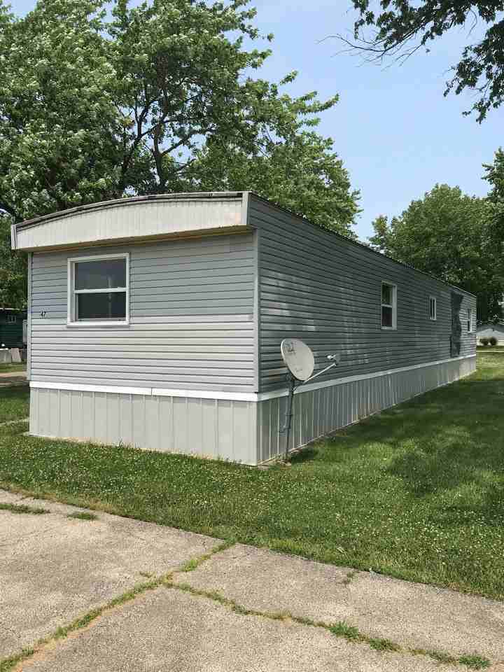 Neoga Mobile Home Park #47 - Photo 2 of 6