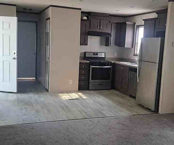 198 Pinewood Est #NA - Photo 3 of 6