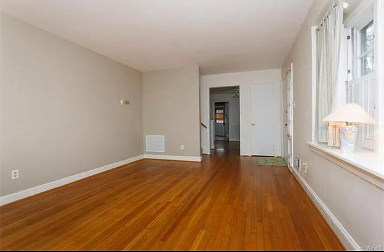 3141 Blithewood Dr #NA - Photo 3 of 8