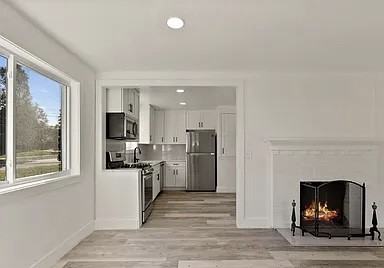 1515 Oakview Drive - Photo 2 of 25