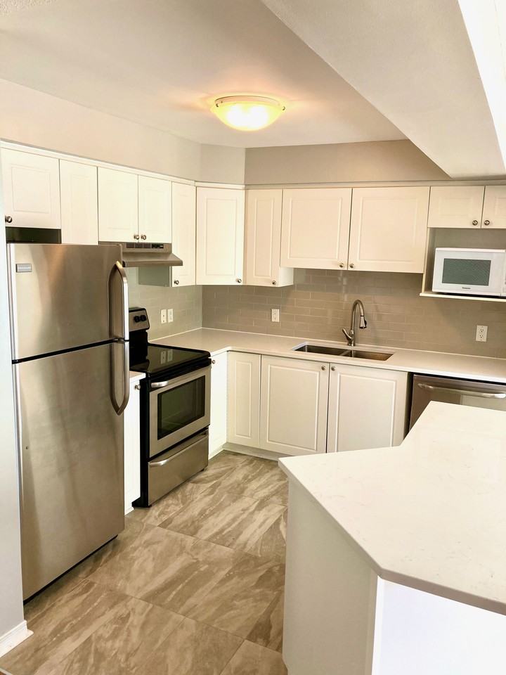 974 Cove Island Terrace - Photo 2 of 10